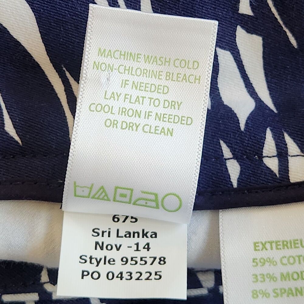 Lilly Pulitzer Cropped Pants Sz 2 Navy White Coastal Fish Print Preppy Resort - Picture 7 of 12